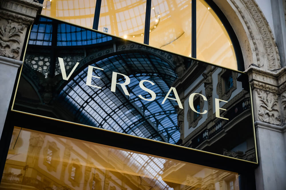 Versace նորաձեւության տունը հանվել է վաճառքի